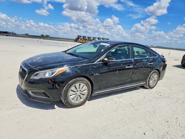 2016 HYUNDAI SONATA — DSFA — Front 3/4