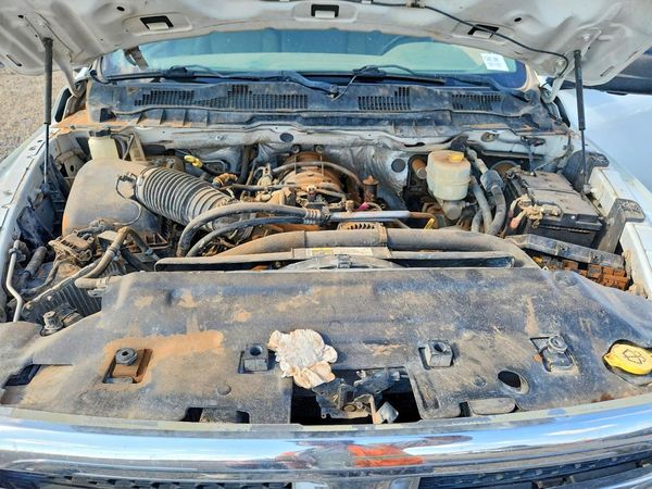 2015 RAM 2500 ST — Engine bay