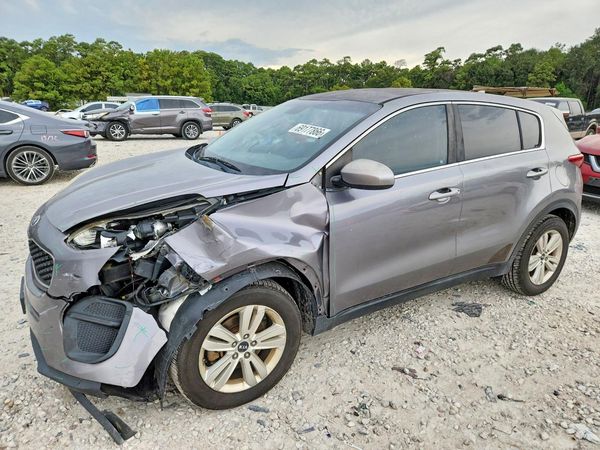 2017 KIA SPORTAGE LX — Front 3/4