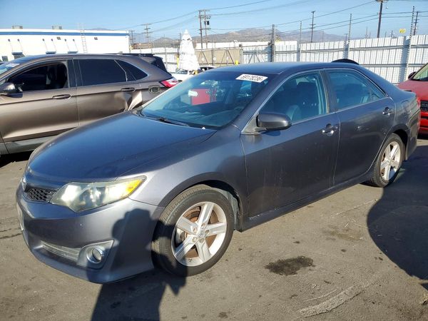 2014 TOYOTA CAMRY