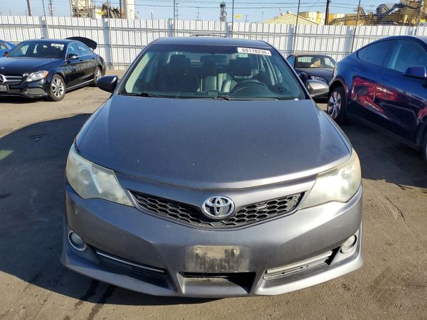 2014 TOYOTA CAMRY