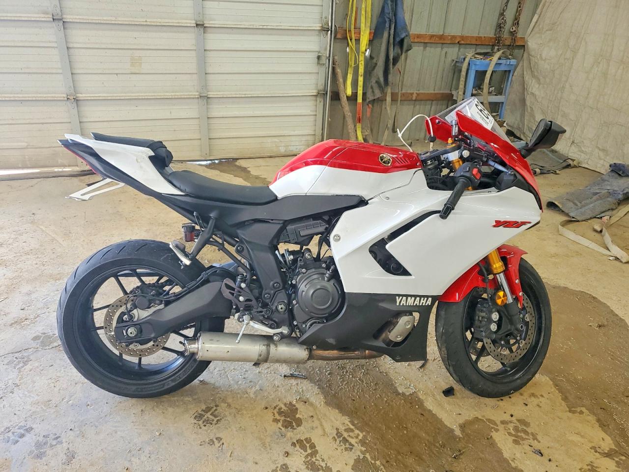 Yamaha YZF690