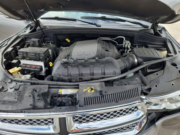 2012 DODGE DURANGO Citadel — Engine bay