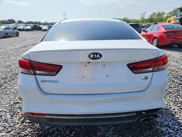 2017 KIA OPTIMA — Engine bay