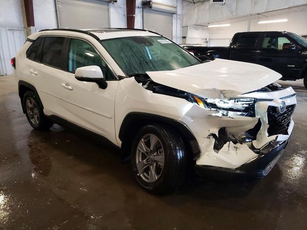 2025 TOYOTA RAV4 — Passenger 3/4