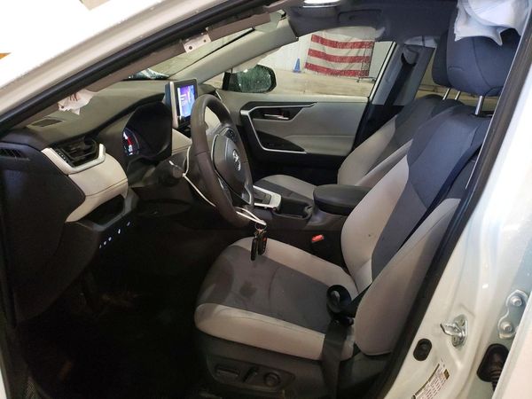 2025 TOYOTA RAV4 — DENT
