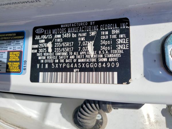 2016 KIA SORENTO L / LX — VINS