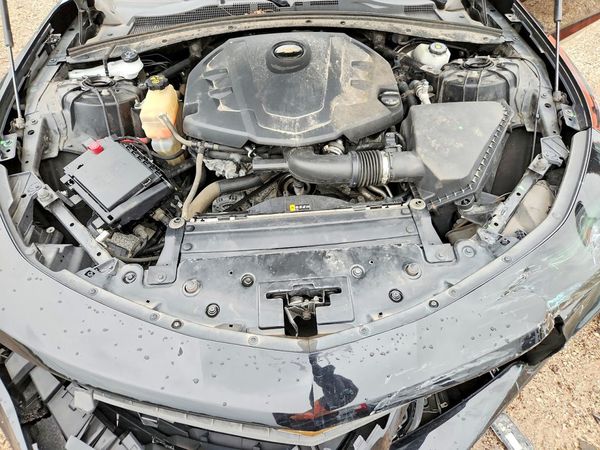 2018 CHEVROLET CAMARO 1LS/1LT — Engine bay