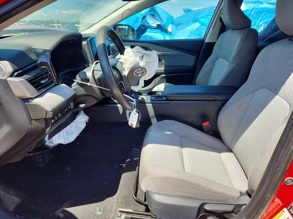 2025 TOYOTA CAMRY — DENT