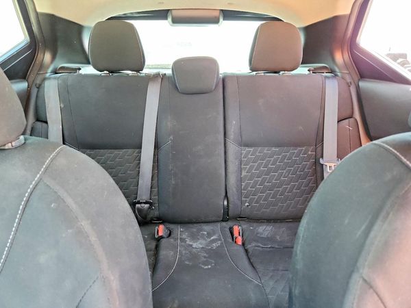 2021 NISSAN KICKS — SUVN