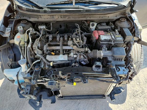 2021 NISSAN KICKS — Engine bay