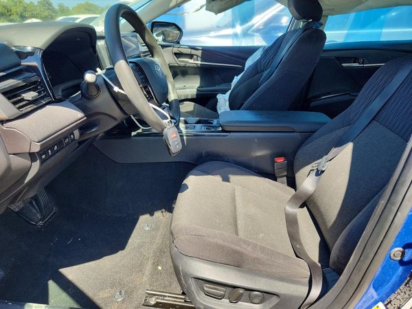 2025 TOYOTA CAMRY — DENT
