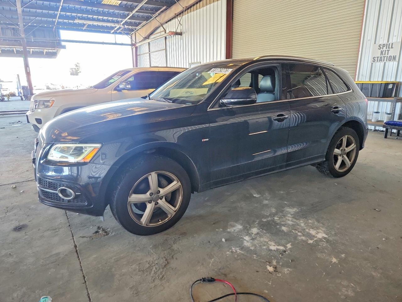 2017 AUDI Q5 quattro Premium Plus