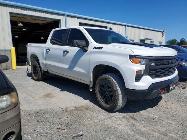 2024 CHEVROLET SILVERADO Trail Boss Custom — Passenger 3/4