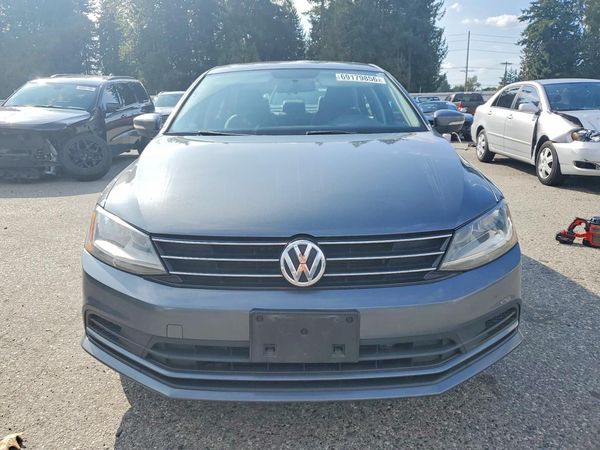 2017 VOLKSWAGEN JETTA SE