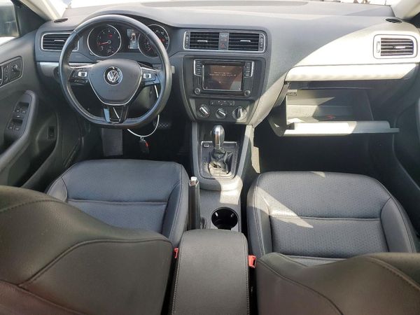 2017 VOLKSWAGEN JETTA SE