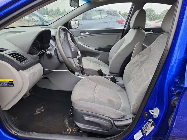 2014 HYUNDAI ACCENT — DENT