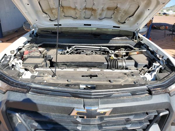 2024 CHEVROLET COLORADO Work Truck — Engine bay