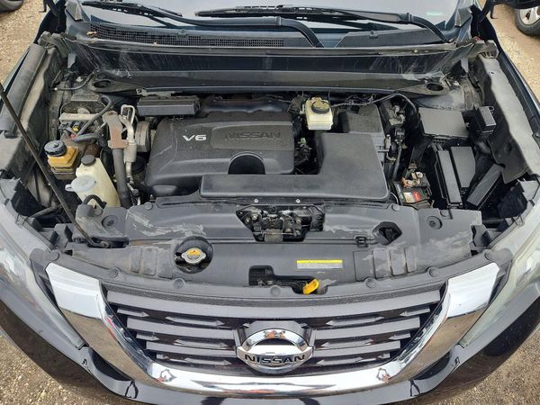 2018 NISSAN PATHFINDER — Engine bay