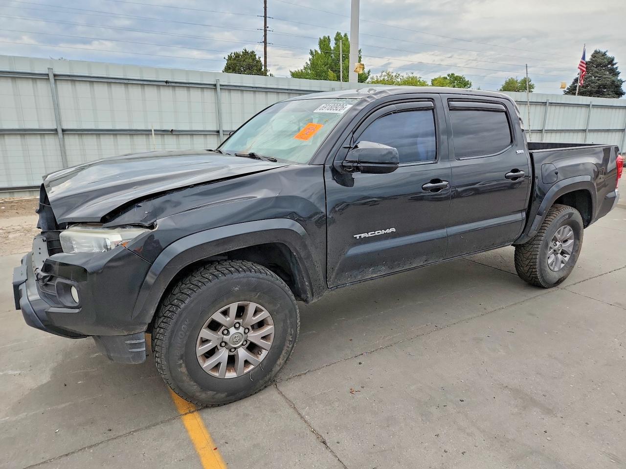 2017 TOYOTA TACOMA — Front 3/4