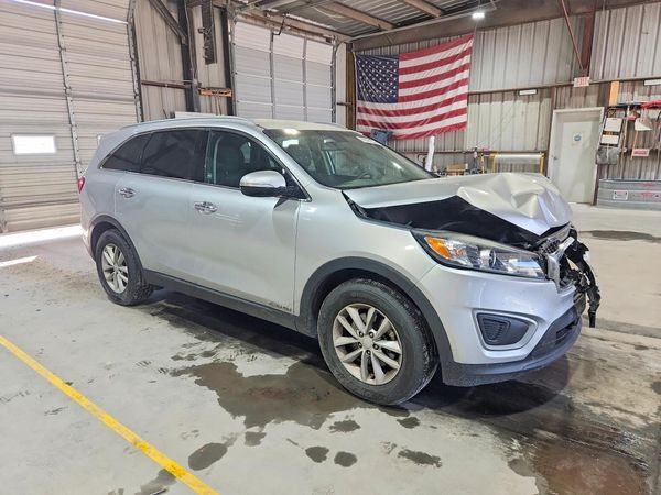 2017 KIA SORENTO — Passenger 3/4