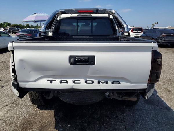 2020 TOYOTA TACOMA SR5