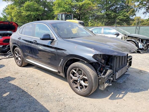 2023 BMW X4 — Passenger 3/4