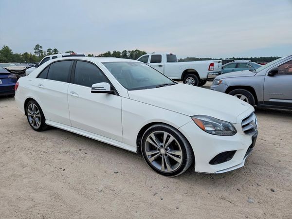 2015 MERCEDES-BENZ E — Passenger 3/4