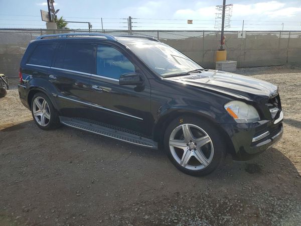 2012 MERCEDES-BENZ GL GL550 4-MATIC — Passenger 3/4