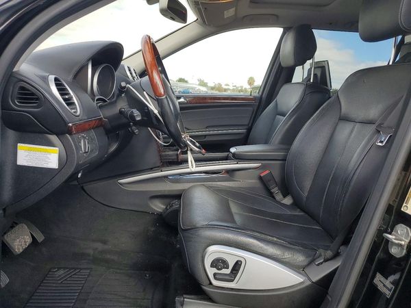 2012 MERCEDES-BENZ GL GL550 4-MATIC — DENT