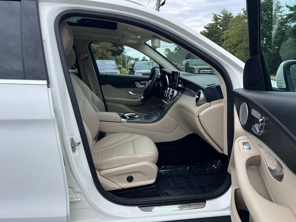 2017 MERCEDES-BENZ GLC GLC300 Base-4M