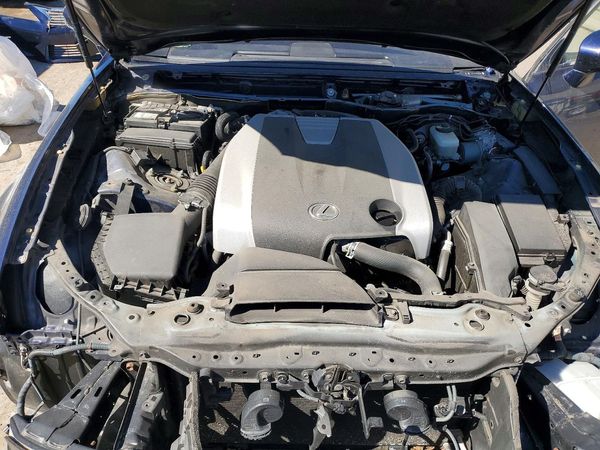 2015 LEXUS GS 350 — Engine bay