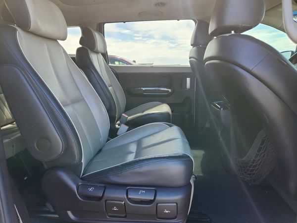 2015 KIA SEDONA TOP - High Level