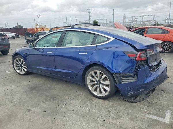 2018 TESLA MODEL 3