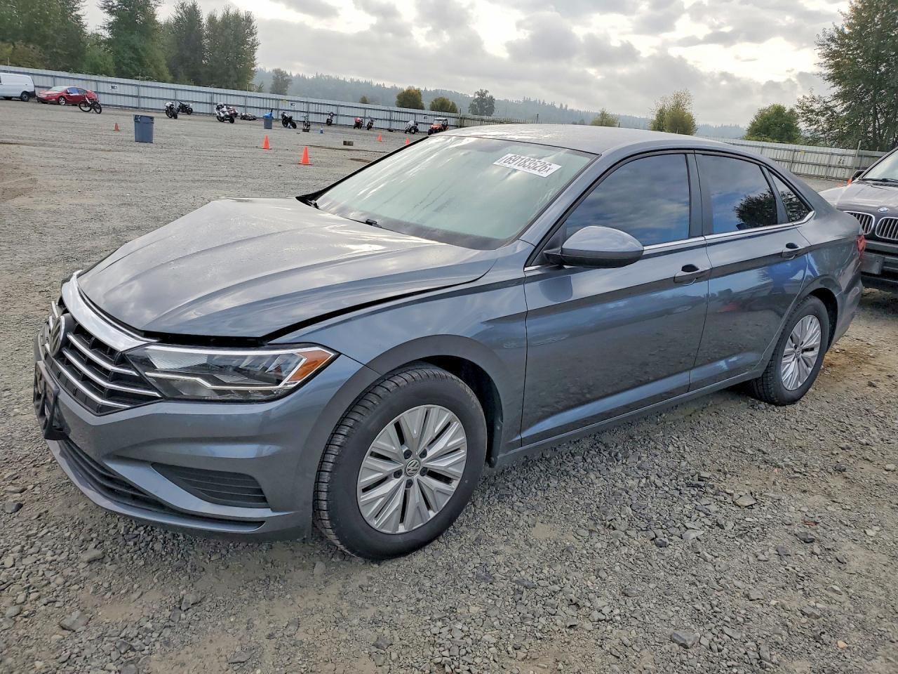 2019 VOLKSWAGEN JETTA S, SE, R-Line — Front 3/4