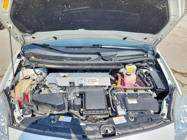 2015 TOYOTA PRIUS