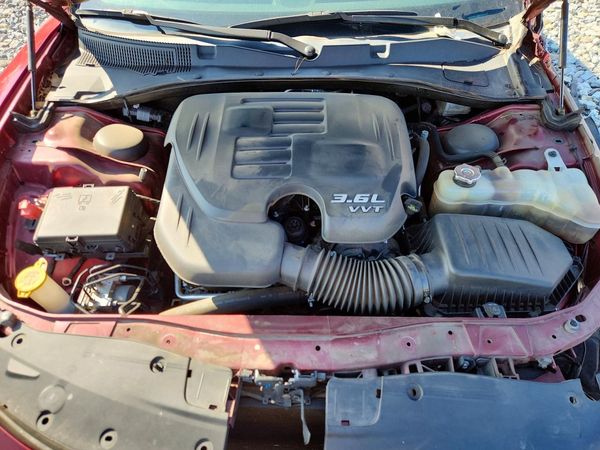 2021 DODGE CHARGER — Engine bay