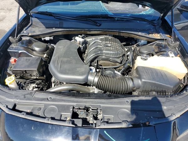 2023 CHRYSLER 300 — Engine bay
