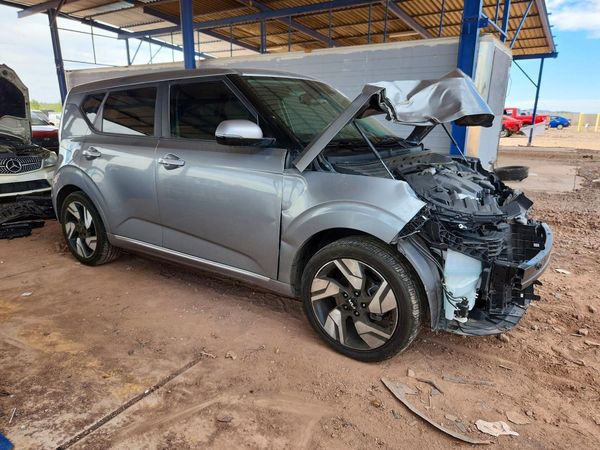 2025 KIA SOUL GT-Line — Passenger 3/4