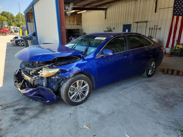 2016 TOYOTA CAMRY