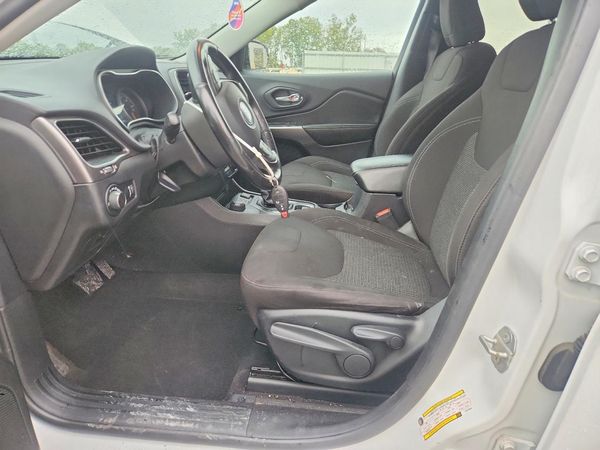 2020 JEEP CHEROKEE — DENT