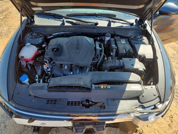 2025 HYUNDAI SONATA SEL Convenience — Engine bay