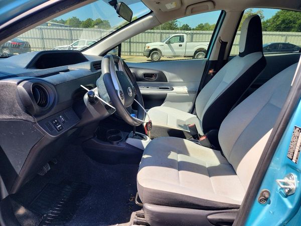2014 TOYOTA PRIUS — DENT