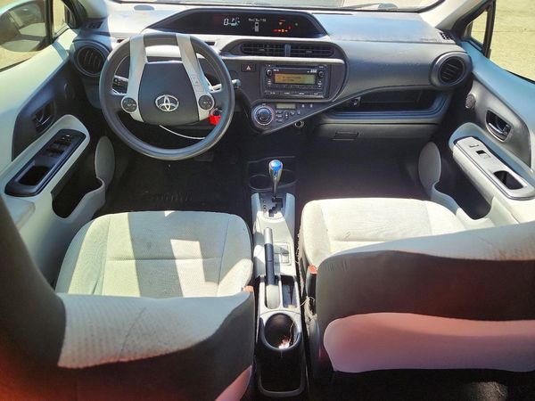 2014 TOYOTA PRIUS — CKPT