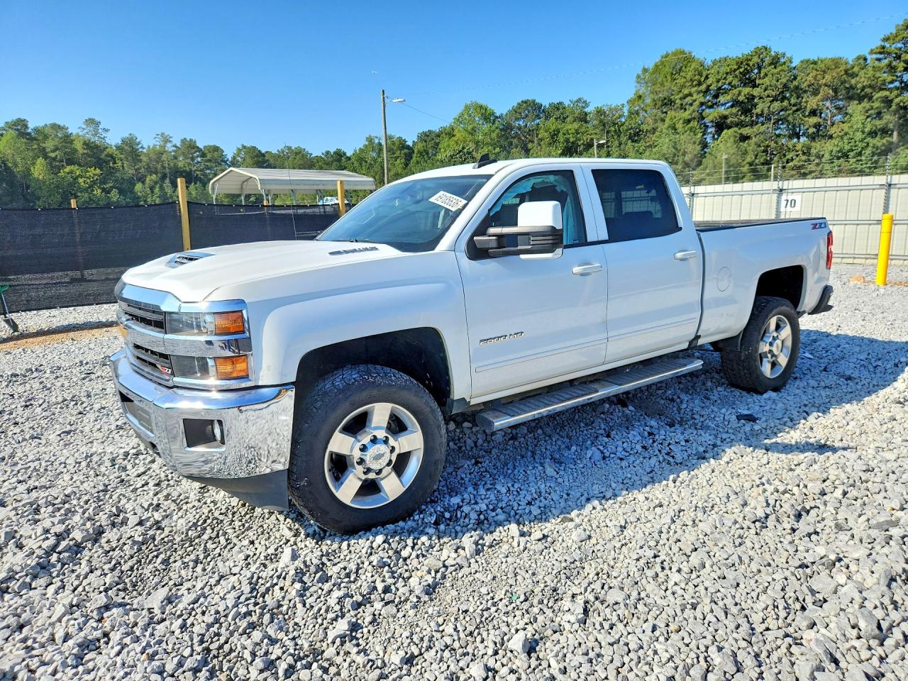 2018 CHEVROLET SILVERADO LT — Front 3/4