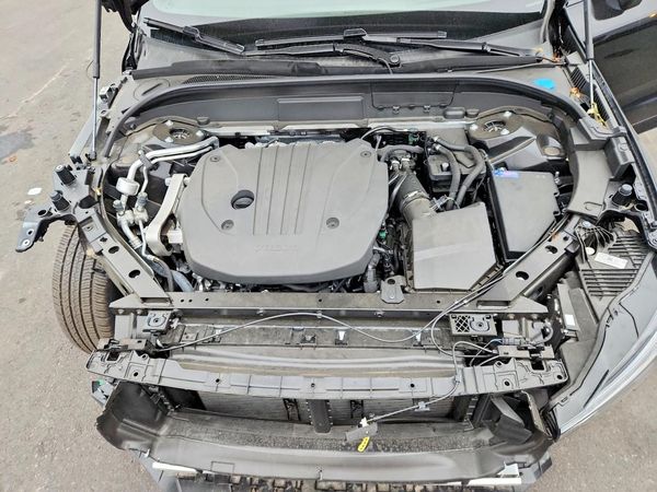 2026 VOLVO XC60 — Engine bay