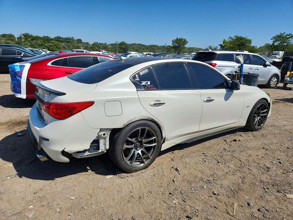 2016 INFINITI Q50