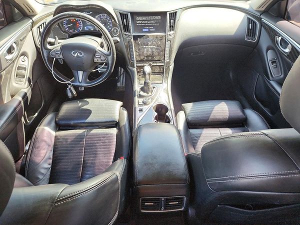2016 INFINITI Q50