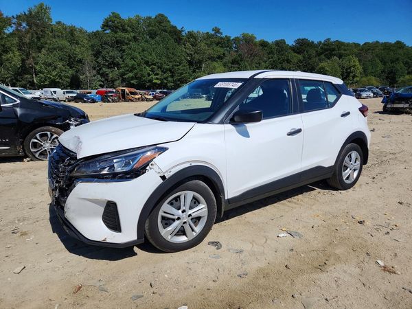 2024 NISSAN KICKS