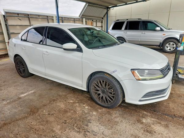 2018 VOLKSWAGEN JETTA — Passenger 3/4